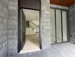 Simon Lane (D19), Terrace #536340511